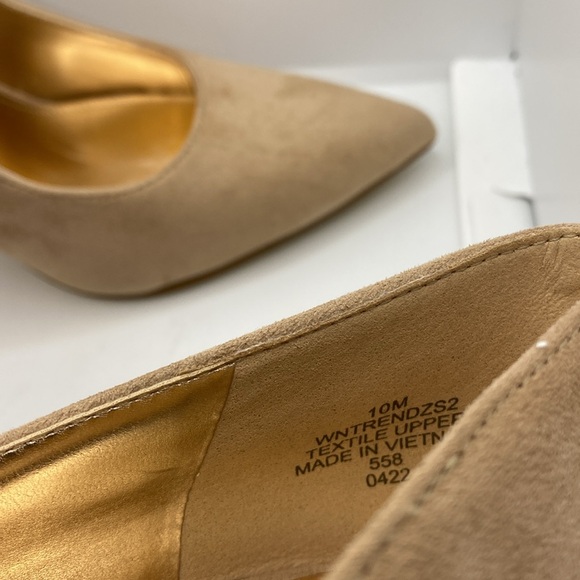 Nine West Tunips Woman’s Heels Barely Nude Rhinestone Detailing Size 10M - Picture 3 of 15